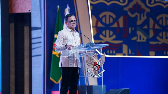 Wamendagri Bima Arya membuka Rakernas XVIII APEKSI 2026 di kota Medan