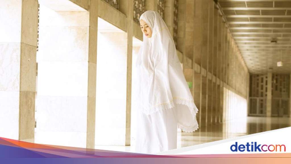 Umat Muslim bersiap ibadah di masjid sesuai jadwal salat Denpasar