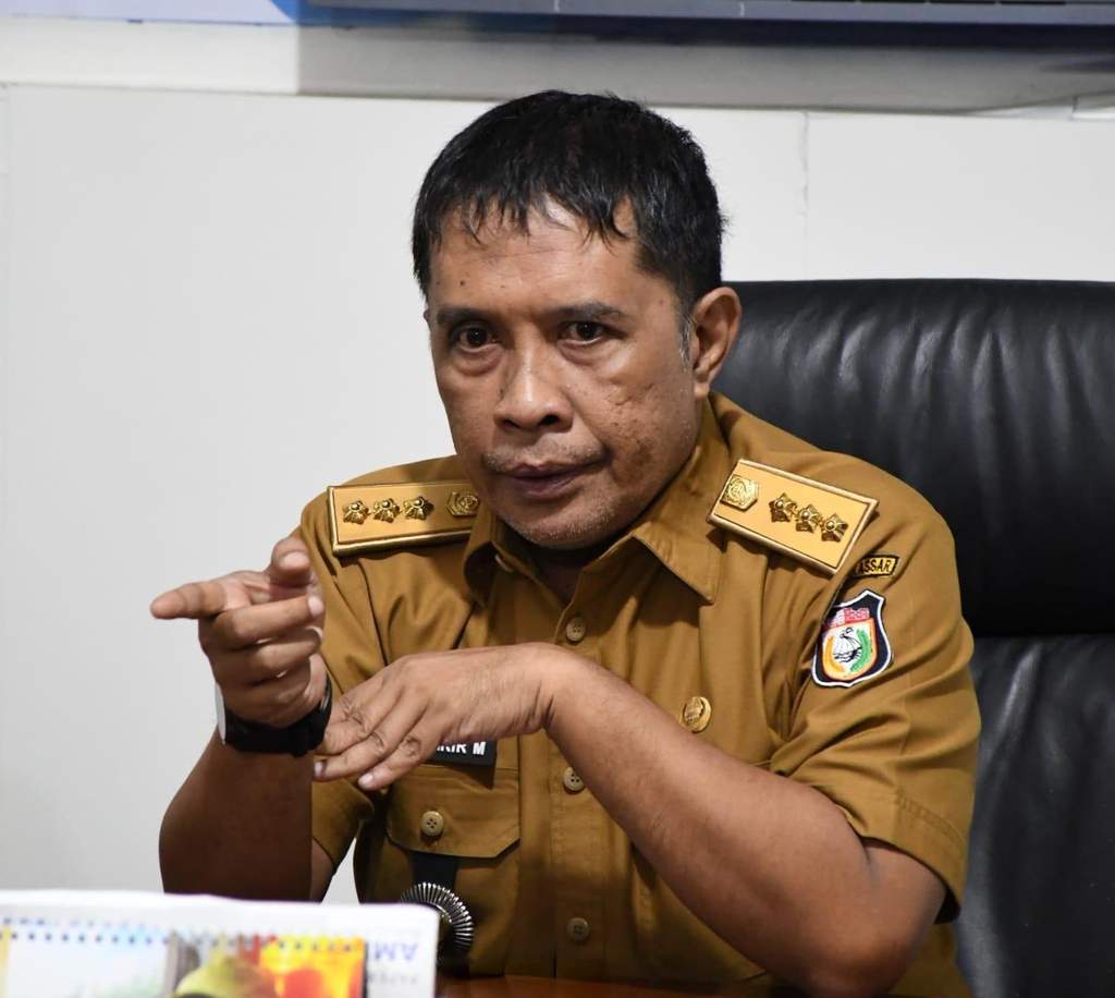 Sosialisasi penggunaan aplikasi SIMLURAH untuk pelaporan kinerja RT RW di Kecamatan Mariso Makassar