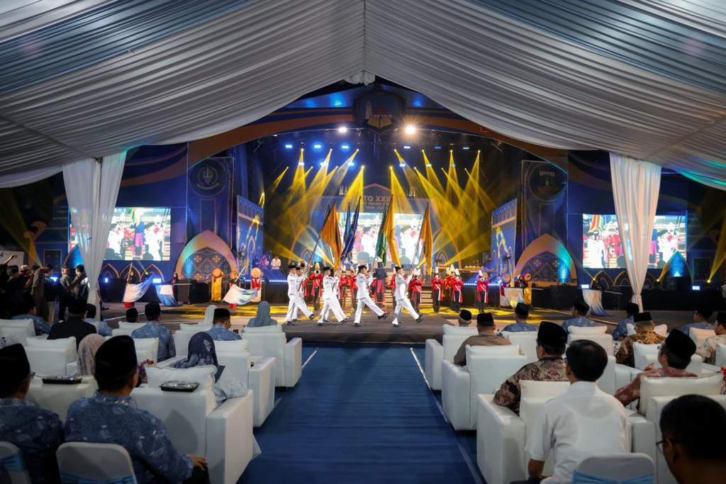 Suasana malam pembukaan MTQ XXIII Provinsi Banten di Lapangan Masjid Raya Al Bantani Serang