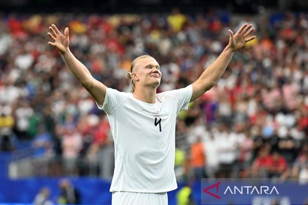 Erling Haaland dan Vinicius Junior bersiap dalam laga Brasil vs Norwegia di Piala Dunia 2026