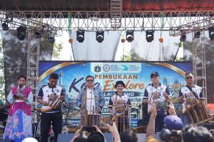 Suasana meriah ribuan warga mengunjungi festival Koja Explore 2026 di Stadion Rawa Badak Selatan