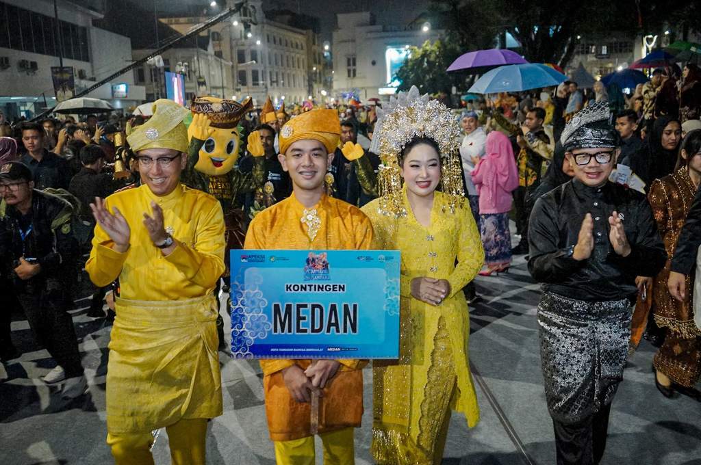 Wali Kota Medan Rico Waas memberikan sambutan penutupan Indonesia City Expo 2026 di Kota Medan