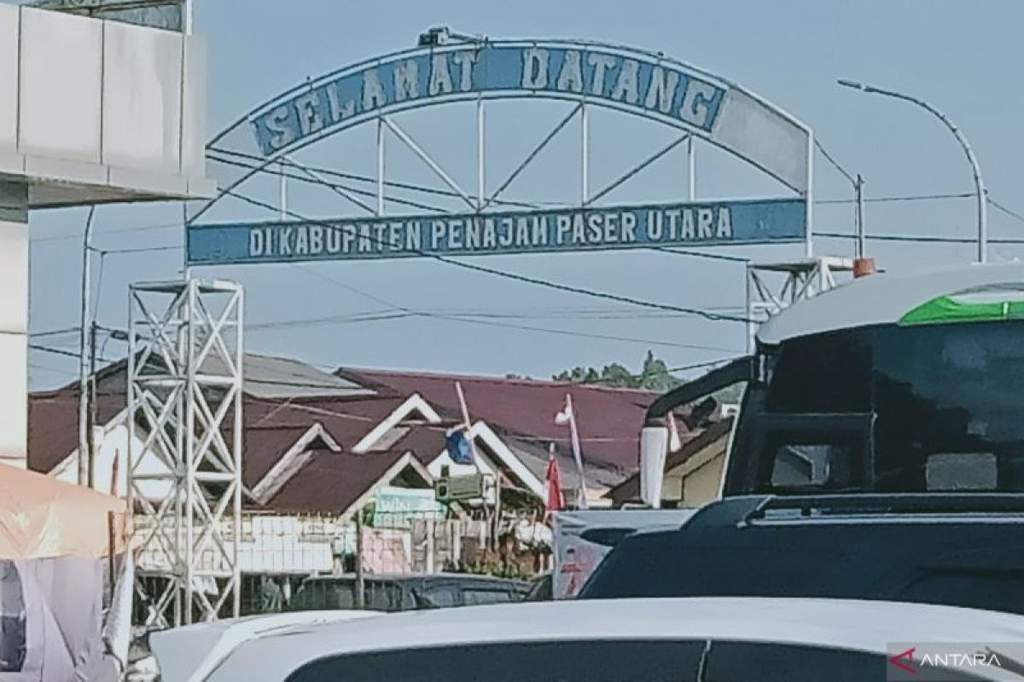 Petugas BPS melakukan pendataan lapangan Sensus Ekonomi 2026 di Penajam Paser Utara